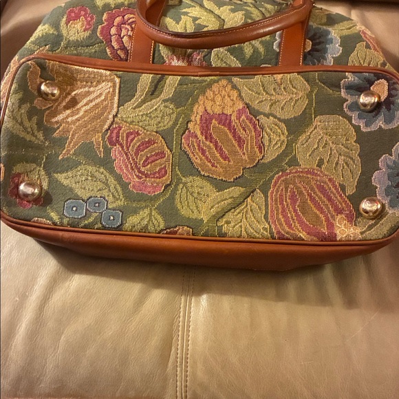 Vintage Floral Tapestry Tote with Leather Trim - Picture 4 of 6